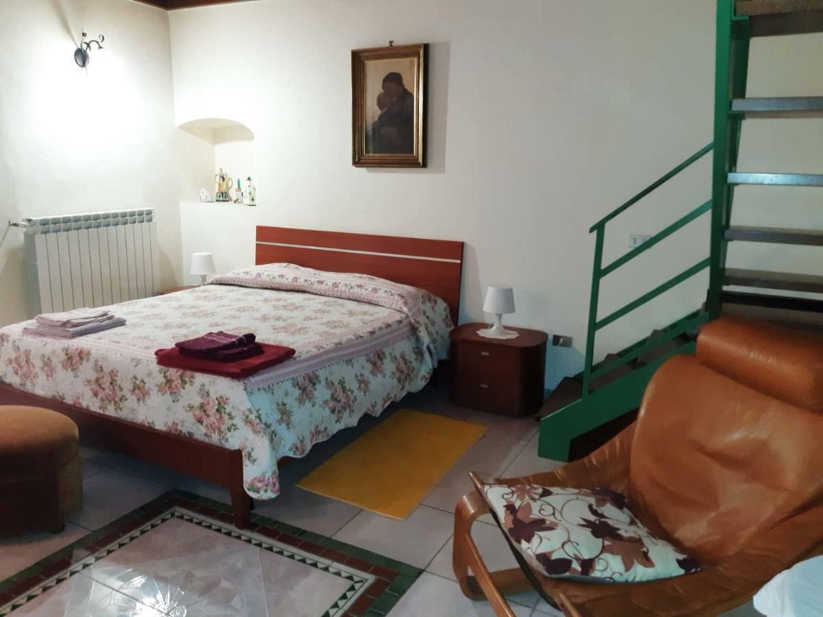 B&B Il Nespolo Salerno Buitenkant foto